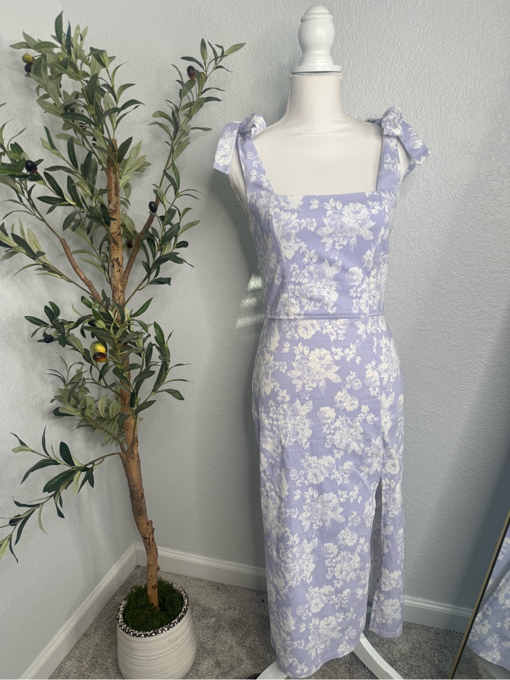 Trixxi Lavender & White Floral Tie-Strap Midi Dress